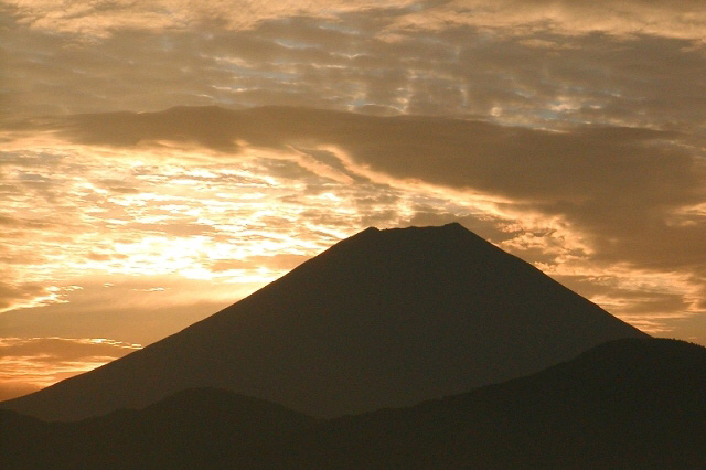夜明けの富士山（2006年10月1日）