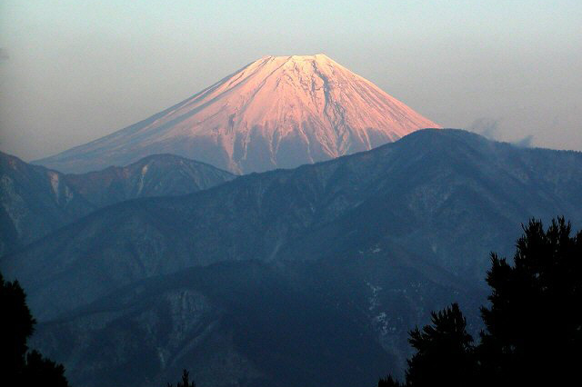 夕映えに染まる冨士山